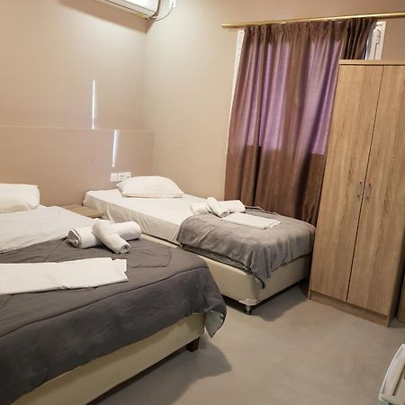 Lux Hotel Piraeus Room photo