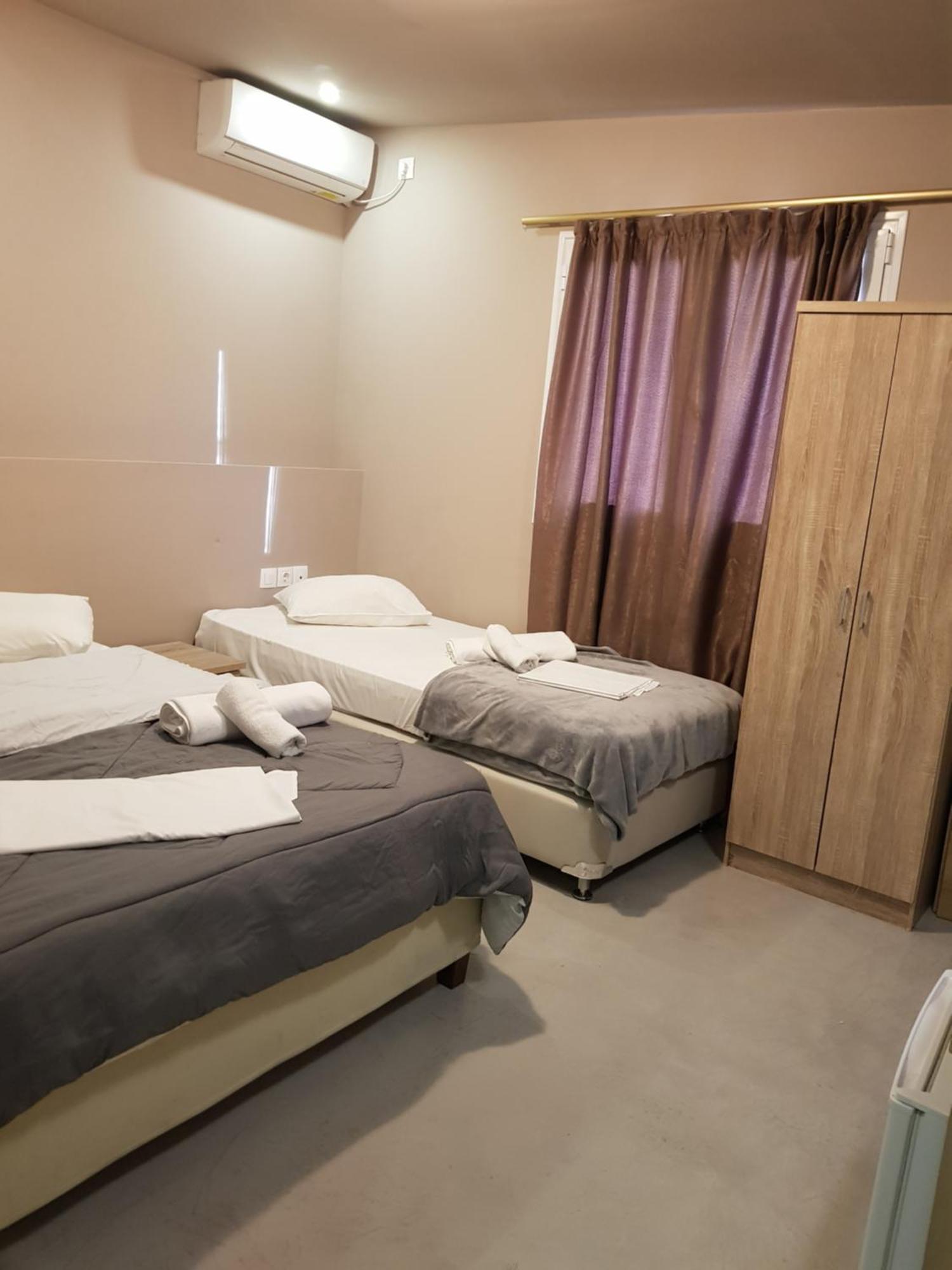 Lux Hotel Piraeus Room photo