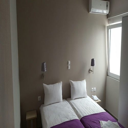 Lux Hotel Piraeus Exterior photo
