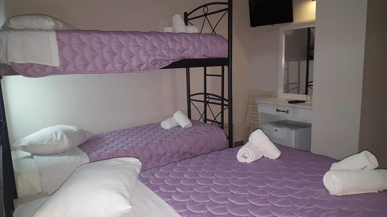 Lux Hotel Piraeus Exterior photo