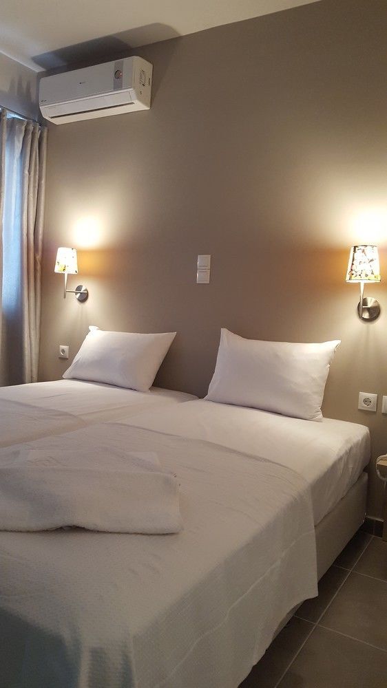 Lux Hotel Piraeus Exterior photo